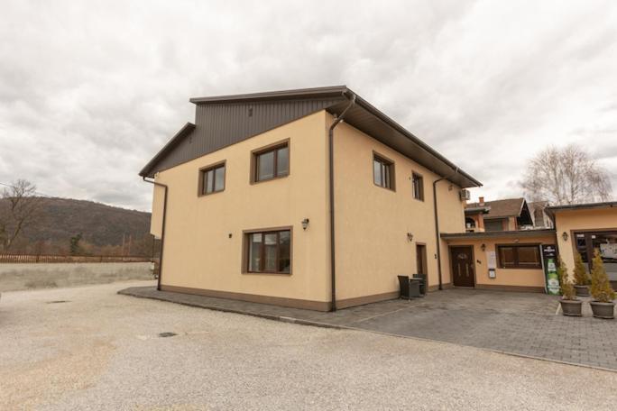 Pansion San Hotell Bihać Exteriör bild