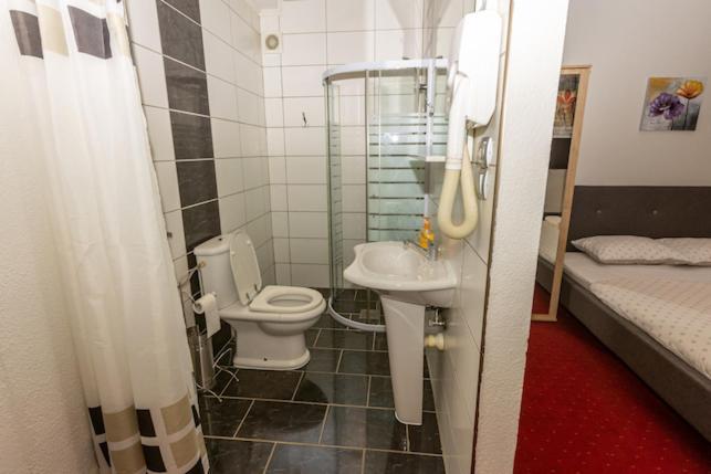Pansion San Hotell Bihać Exteriör bild